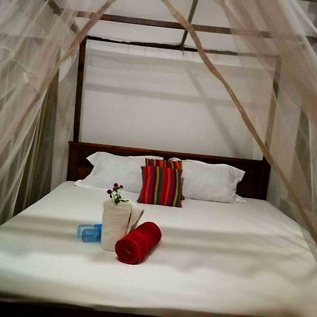 Canoe Beach Resort Tangalle Exterior foto